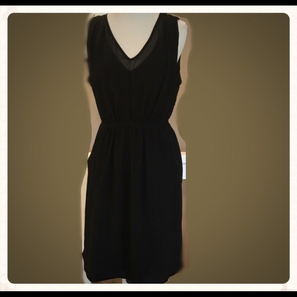 Creative Concepts EUC casual little black dress